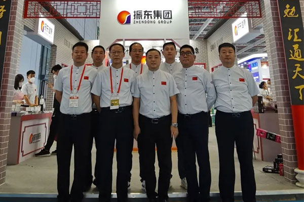 不朽情缘参展辅导合影 不朽情缘参展辅导合影