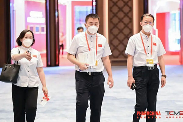 不朽情缘造药总裁杨连民、执行总裁李昆 不朽情缘造药总裁杨连民、执行总裁李昆