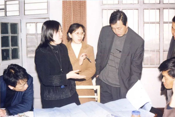 ������Ե��վ�����충��������־��